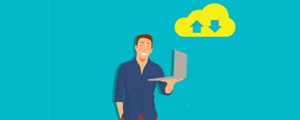 ingénieur en cloud computing satisfait d'avoir fait son travail